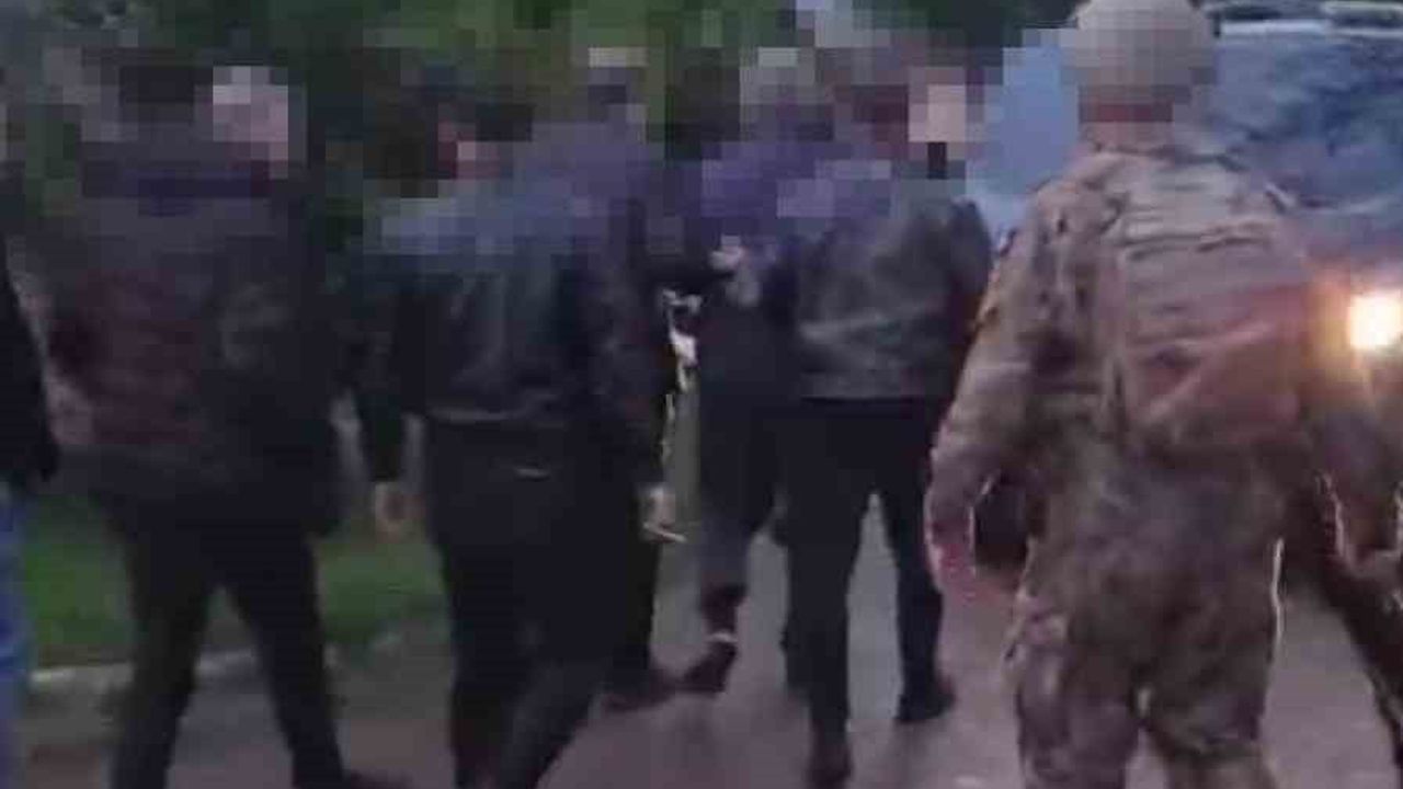 Kocaeli’de müebbet hapis cezası bulunan hükümlü İzmit’teki at çiftliğinde yakalandı