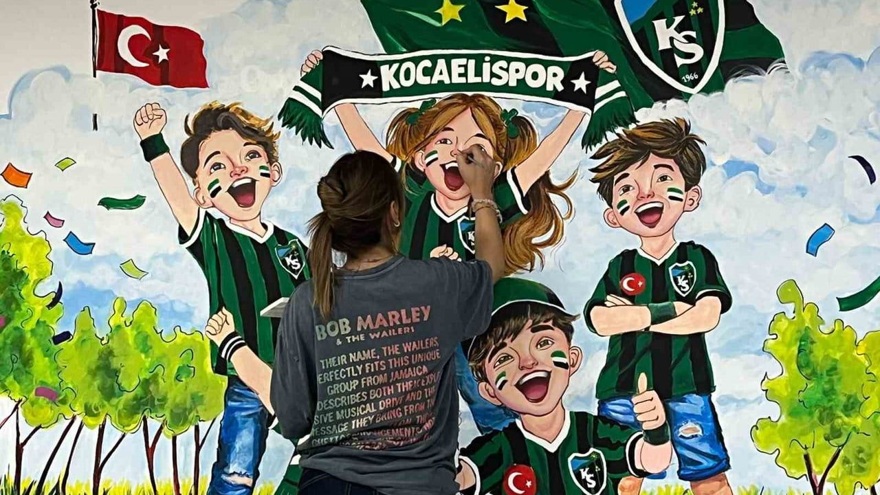 Kocaeli Güzel Sanatlar Lisesi'nden Kocaelispor'a özel çocuk duvar resmi