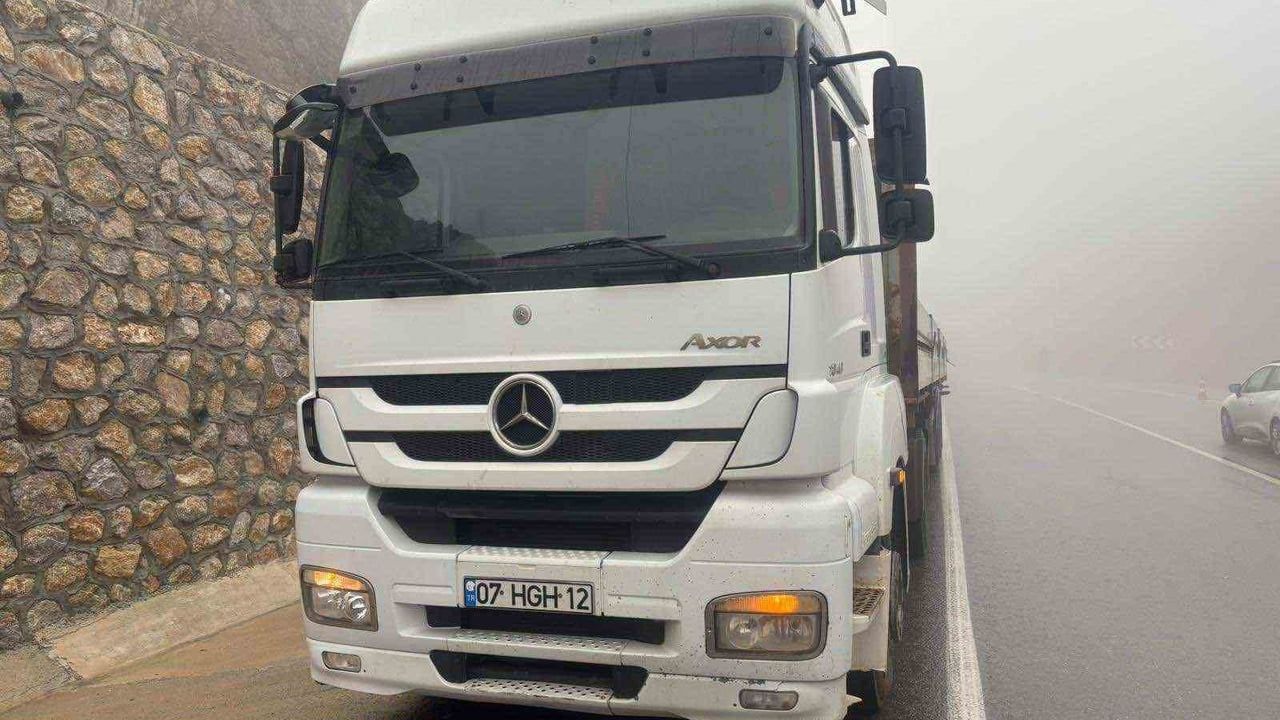 Konya-Antalya D-687 karayolunda kaza: 6 yaşındaki çocuk hayatını kaybetti, 3 yaralandı