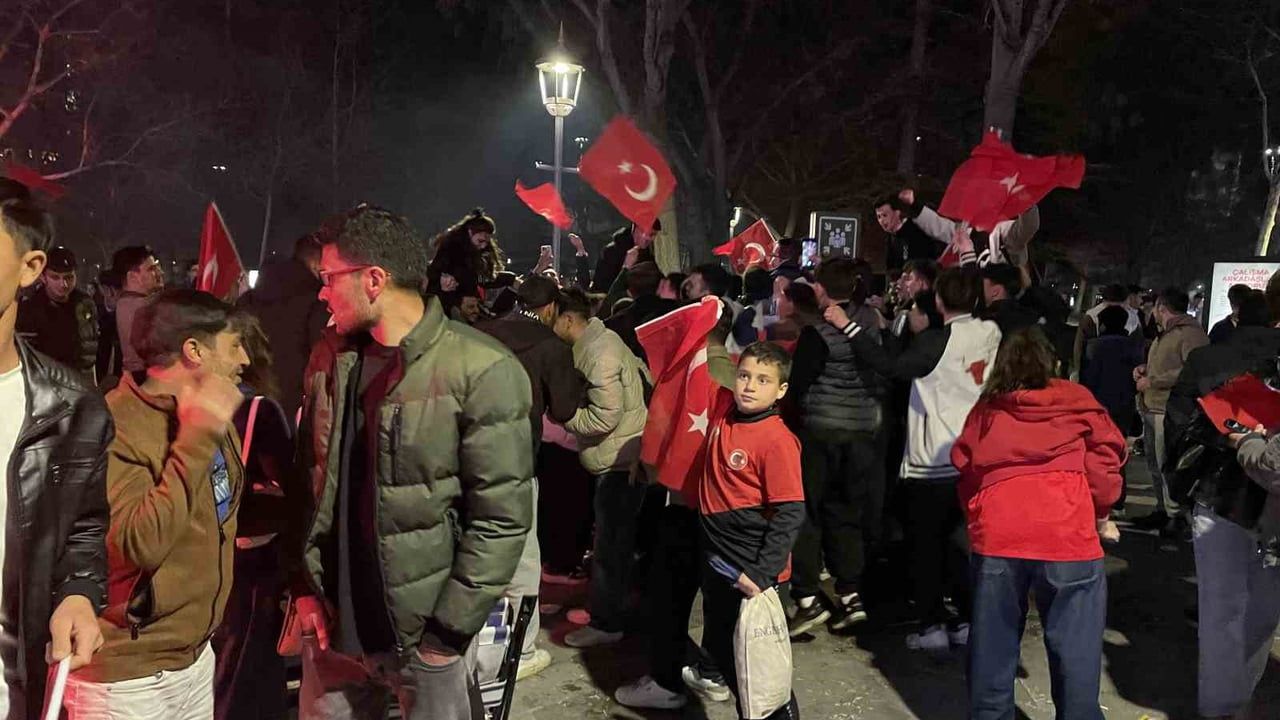 Konya'da A Milli Takımın Dünya Kupası Sevinci: Kosova'yı 1-0 Yenerek 2026 Finallerine Gitmeye Hak Kazandı