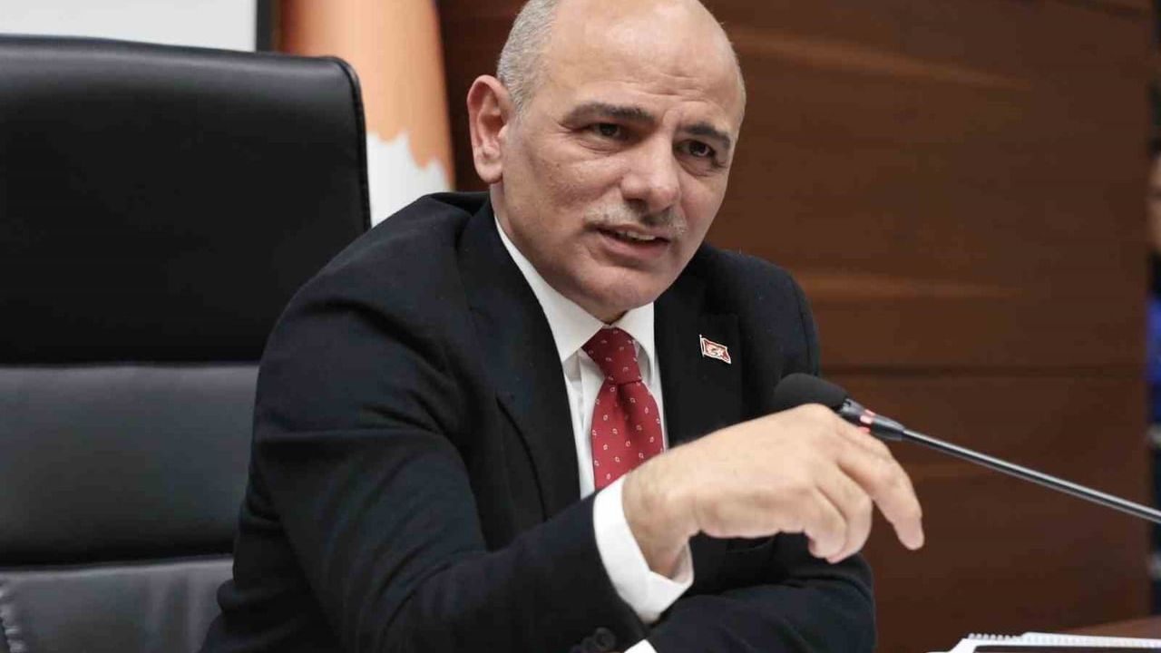 Körfez Belediye Başkanı Söğüt: Çikolata faturası iddialarına yanıt