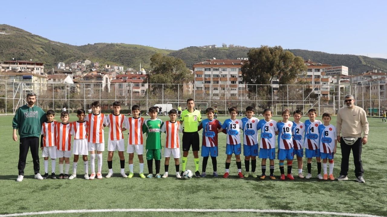 Körfez’de 23 Nisan Ortaokullar Arası Futbol Turnuvası: Atatürk Ortaokulu Şampiyon