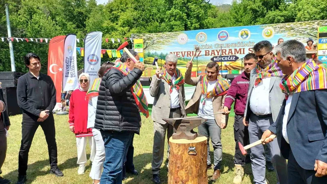 Köyceğiz'de Nevruz Bayramı geleneksel etkinlikler ve yarışmalarla kutlandı