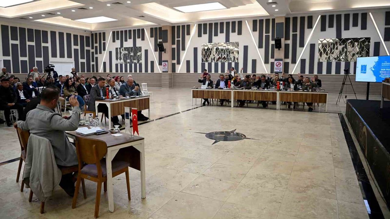 Kuşadası Belediyesi 2025 Faaliyet Raporu Mecliste Kabul Edildi