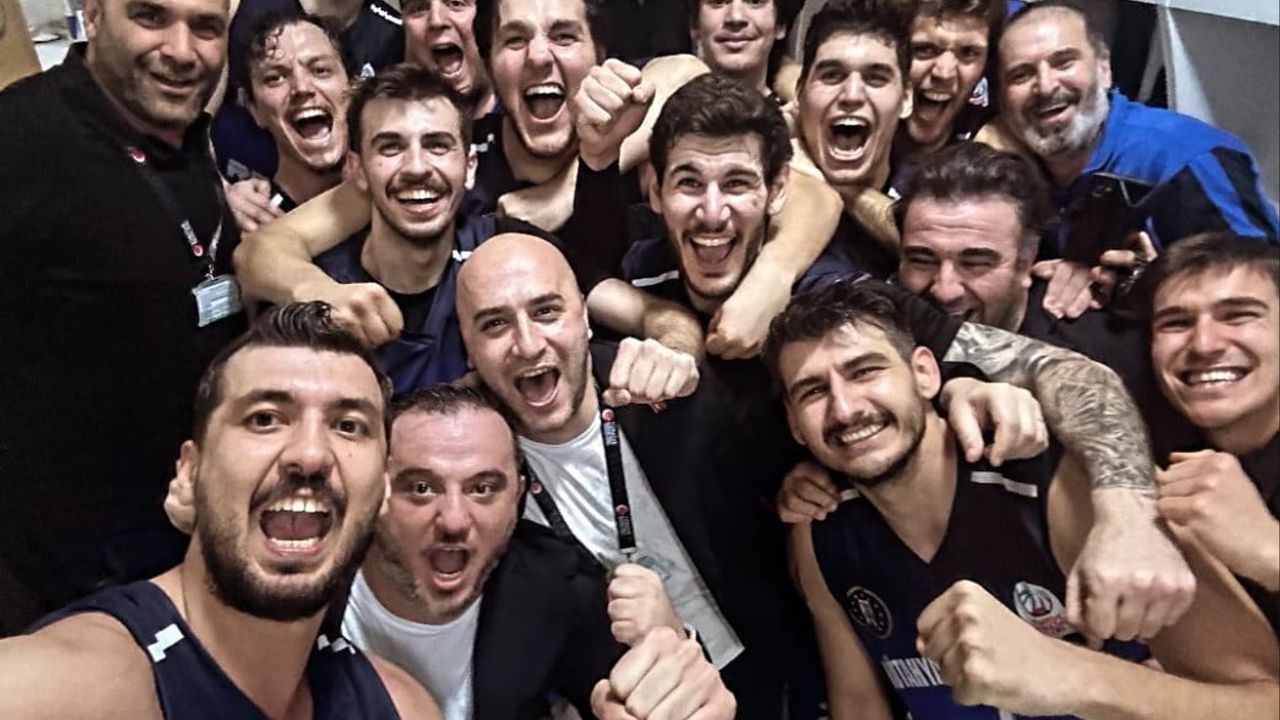 Kütahya Belediyespor, Kerasusspor'u 71-62 yenerek Türkiye Basketbol 2. Ligi'nde yarı finale yükseldi