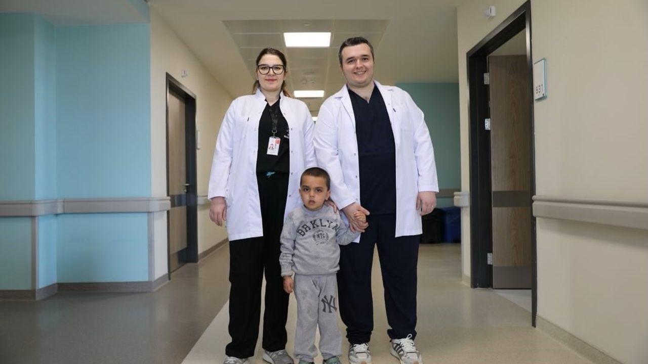 Kütahya'da 4 Yaşındaki Epilepsi Hastasına Başarılı Beyin Ameliyatı