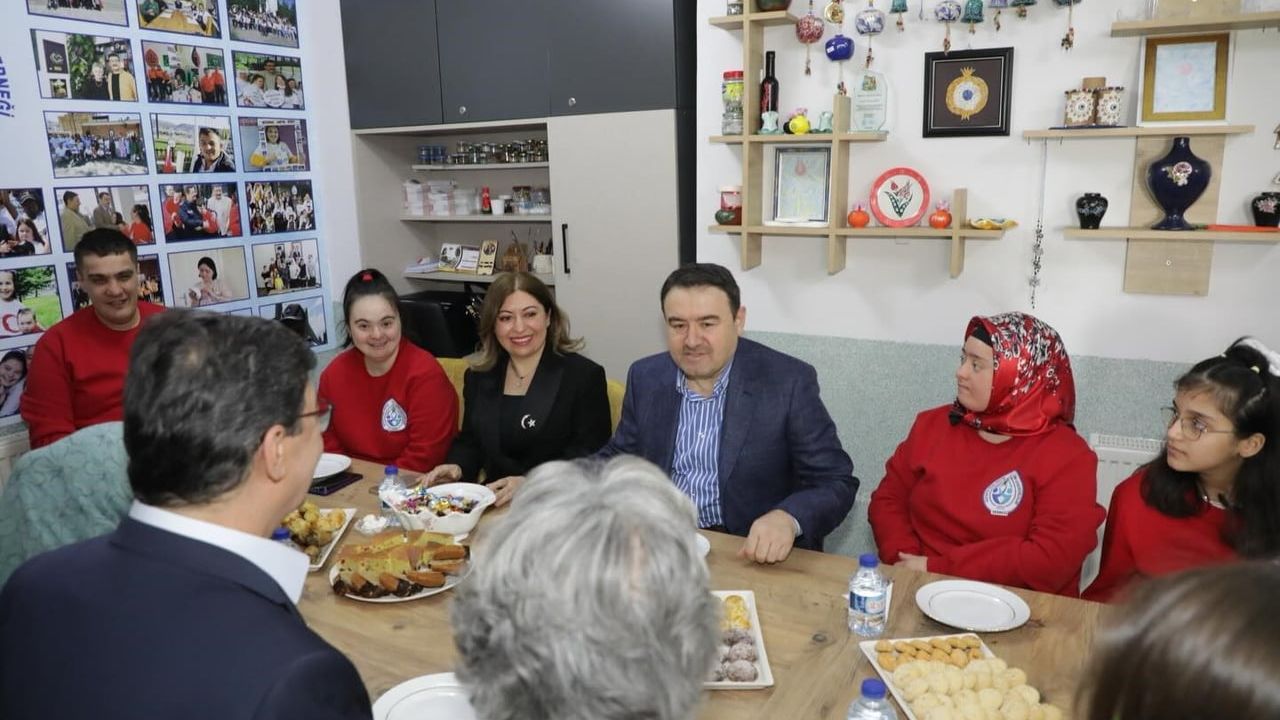 Kütahya'da 'Farklı Değil, Birlikte' projesi: Down sendromlu bireylerin toplumsal katılımı destekleniyor