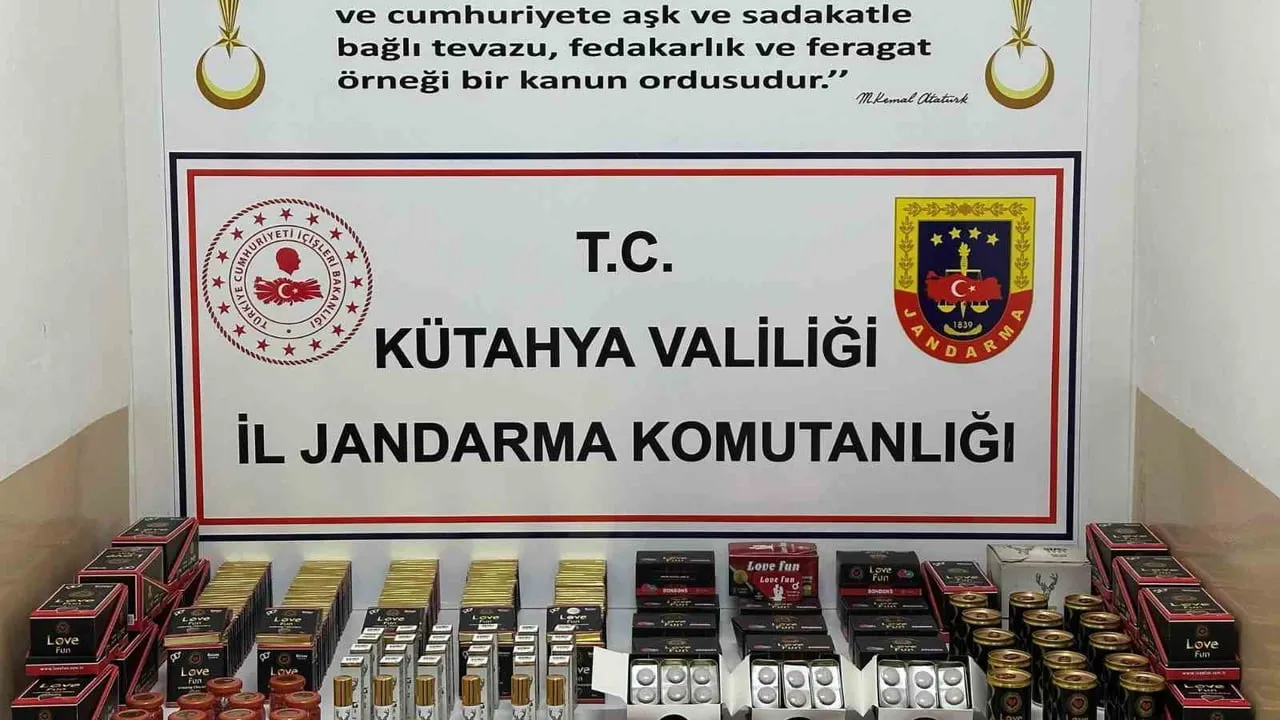 Kütahya’da Jandarma Operasyonunda 753 Kaçak Cinsel İçerikli Ürün Ele Geçirildi