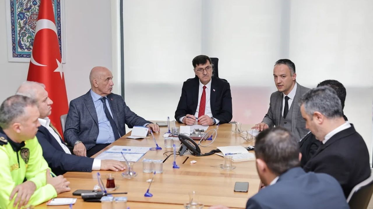 Kütahya'da Ulaşım Master Planı Masaya Yatırıldı: Toplu Taşıma ve Otopark Çözümleri Tartışıldı