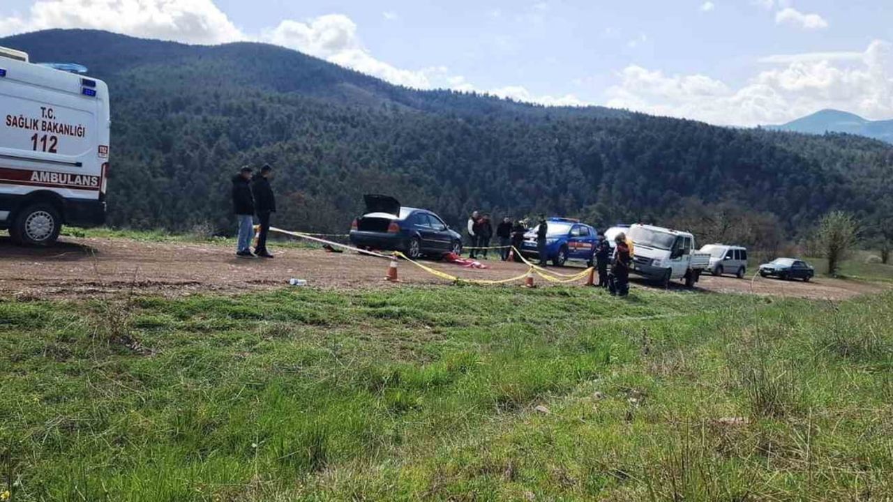 Kütahya'nın Emet ilçesinde kayıp bildirilen 67 yaşındaki Ali Yavuz, aracının altında ölü bulundu