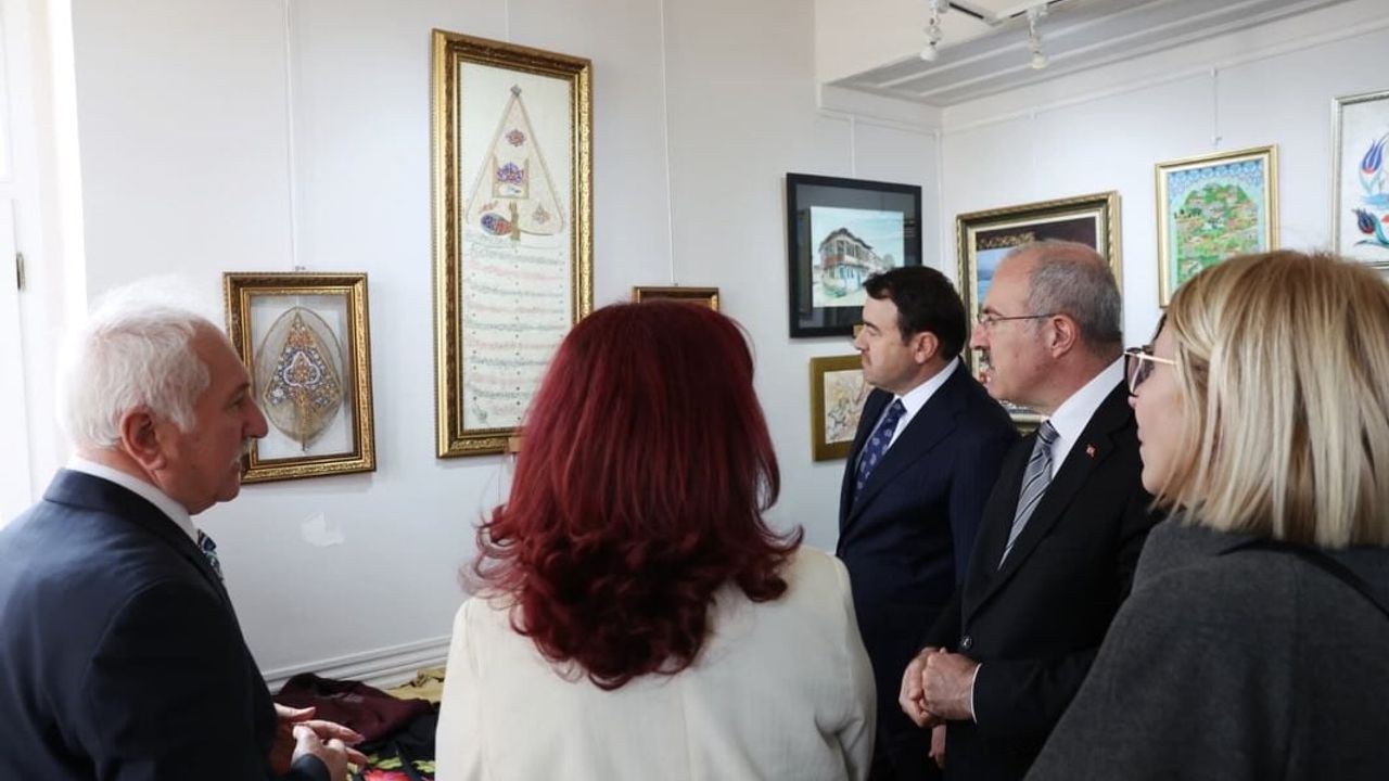 Kütahya Sergisi Çanakkale’de Açıldı: Çini ve Seramikler Sergileniyor