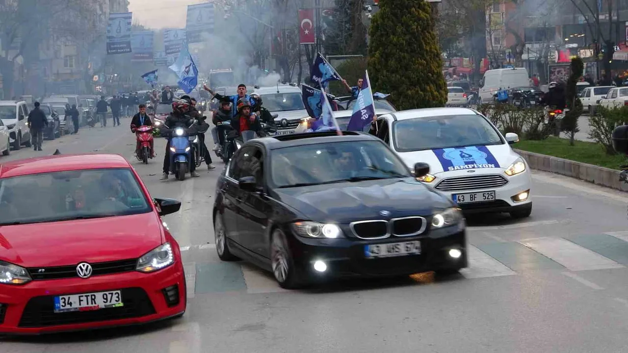 Kütahyaspor 24 yıl sonra TFF 2. Lig'e yükseldi