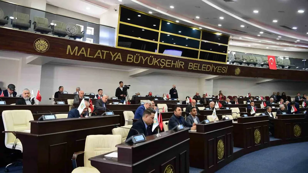 Malatya Büyükşehir Belediye Meclisi Nisan Ayı İlk Toplantısında Encümen ve Komisyon Üyeliklerini Belirledi