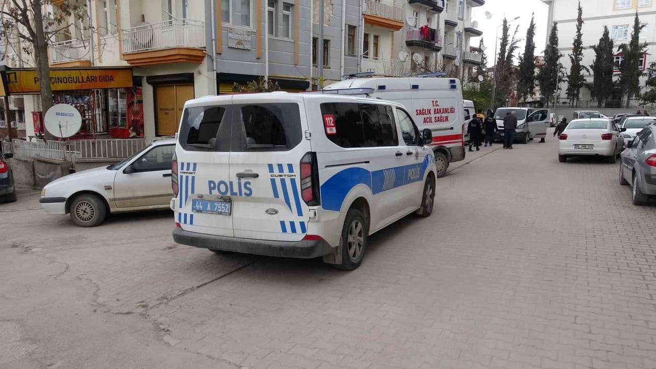 Malatya'da 71 yaşındaki Vahap Yalçın evinde ölü bulundu