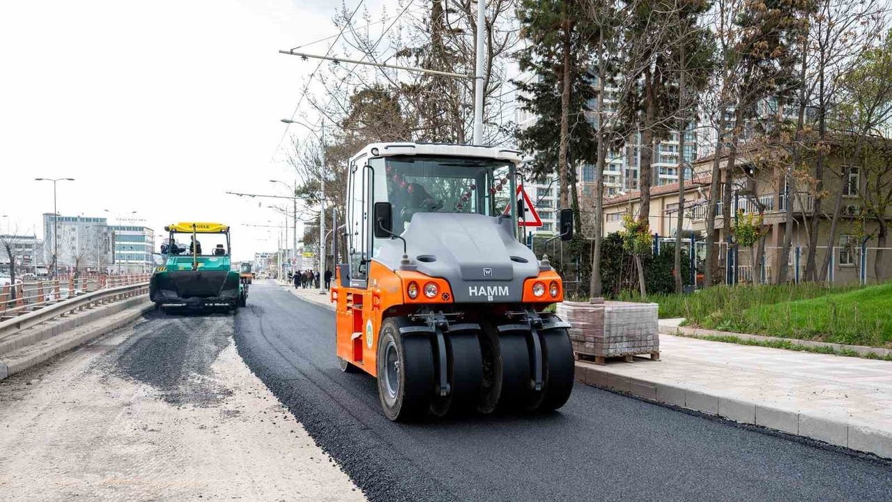 Malatya'da D300 çevre yolu yan yollarında yenileme ve asfaltlama çalışmaları başladı