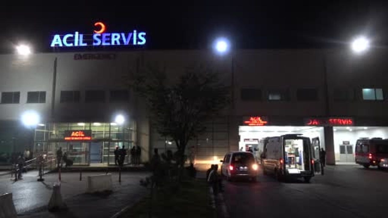 Malatya Hekimhan'da işçi servisi devrildi: 2 ölü, 10 yaralı
