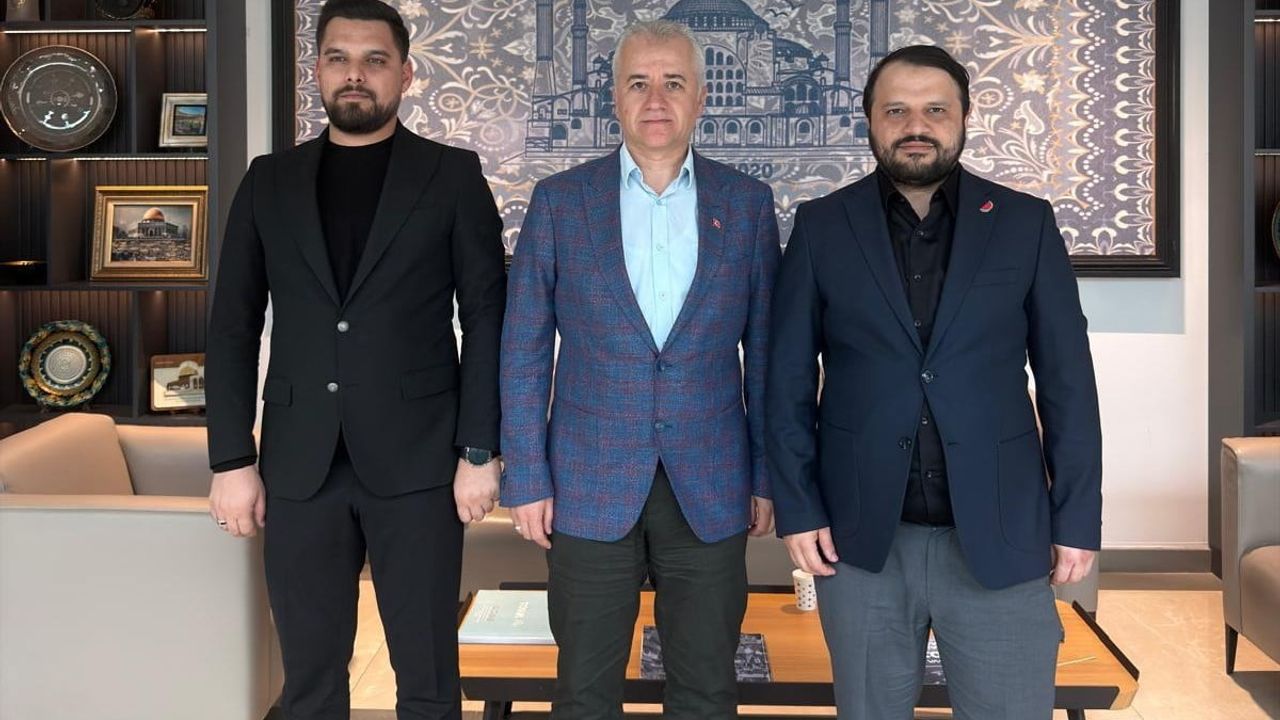 Malatya İş İnsanları Platformu Başkanı Özköse, TÜGVA İstanbul İl Başkanı Çiçen'i Ziyaret Etti