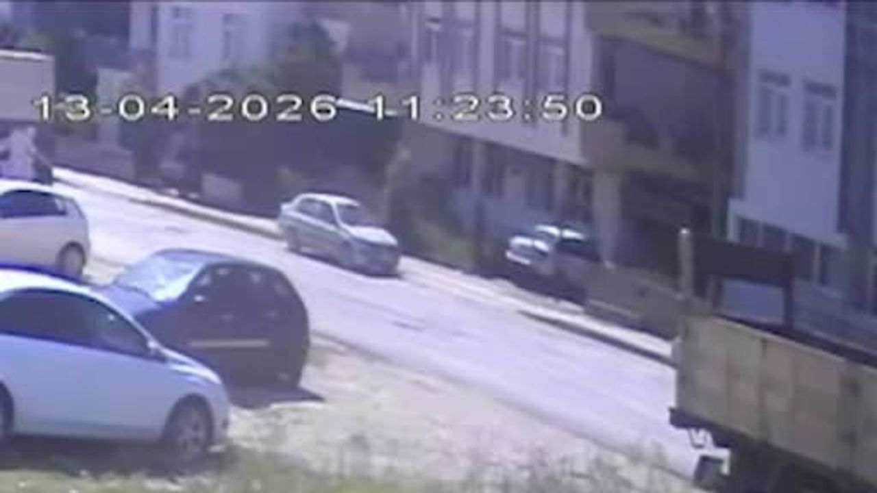 Manavgat'ta 4 yaşındaki çocuk 2'nci kattan düştü; toprak zemin ağır yaralanmayı önledi