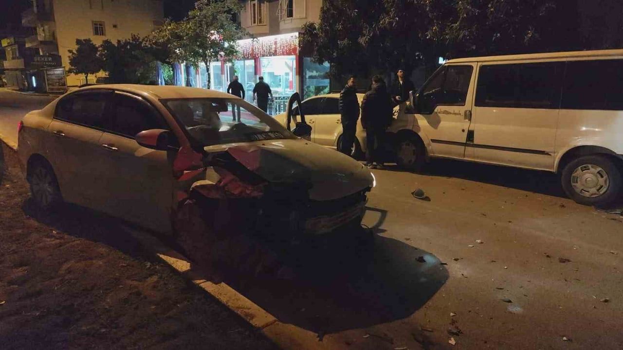 Manavgat'ta alkollü sürücü park halindeki 3 aracı hasara uğrattı; 3.41 promil tespit edildi