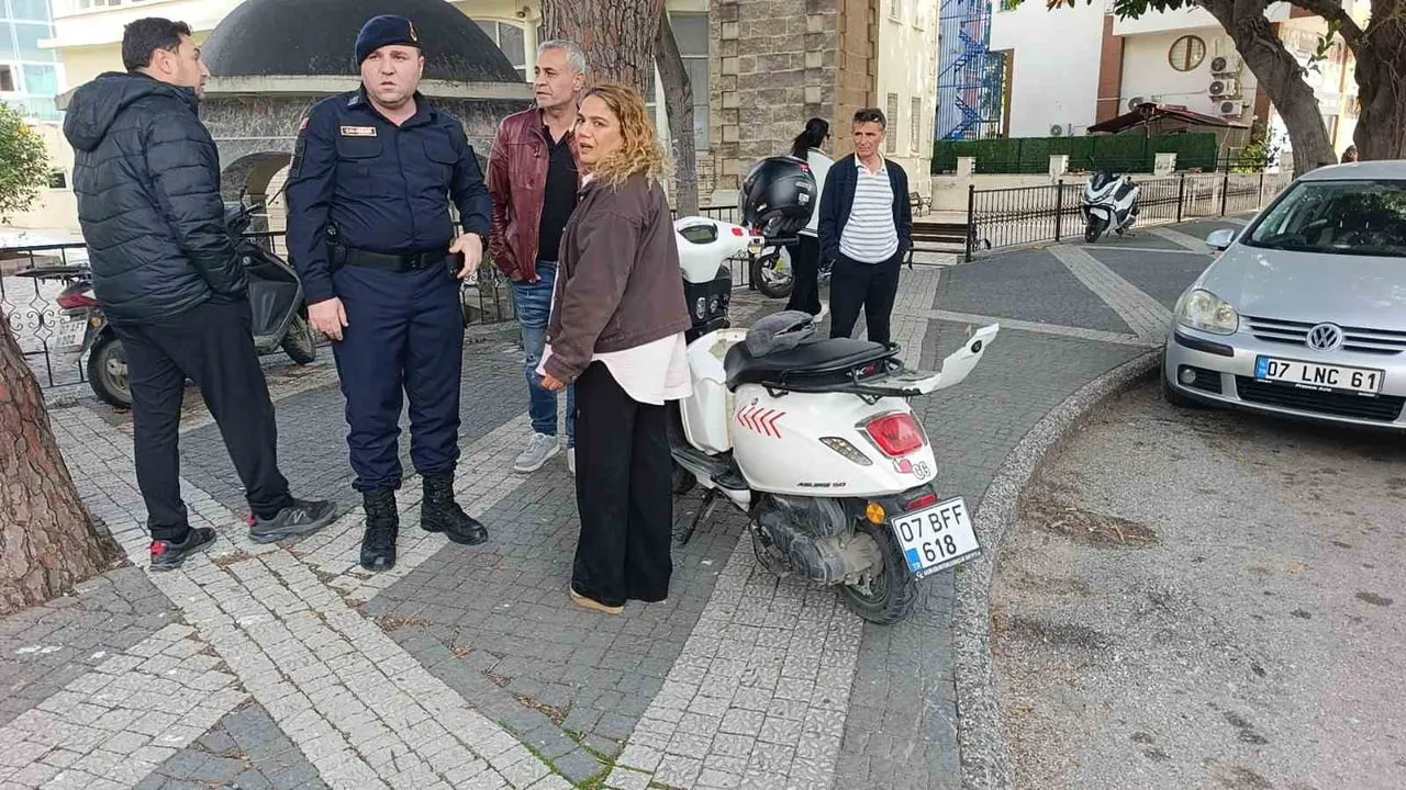 Manavgat'ta ehliyetsiz ve muayenesi geçmiş motosiklet sürücüsüne 42 bin 719 TL ceza