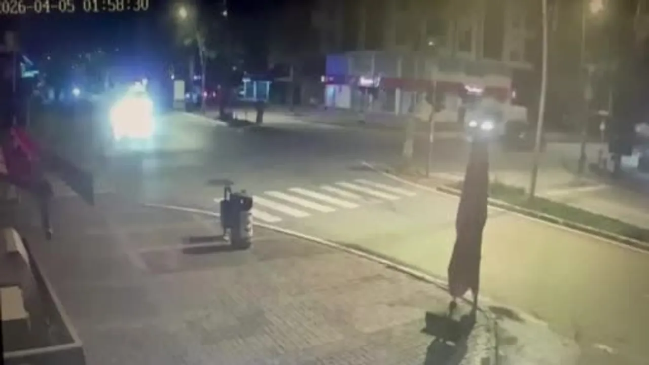 Manavgat'ta kavşakta ambulansla çarpışan otomobilin sürücüsü 1.60 promil alkollü çıktı