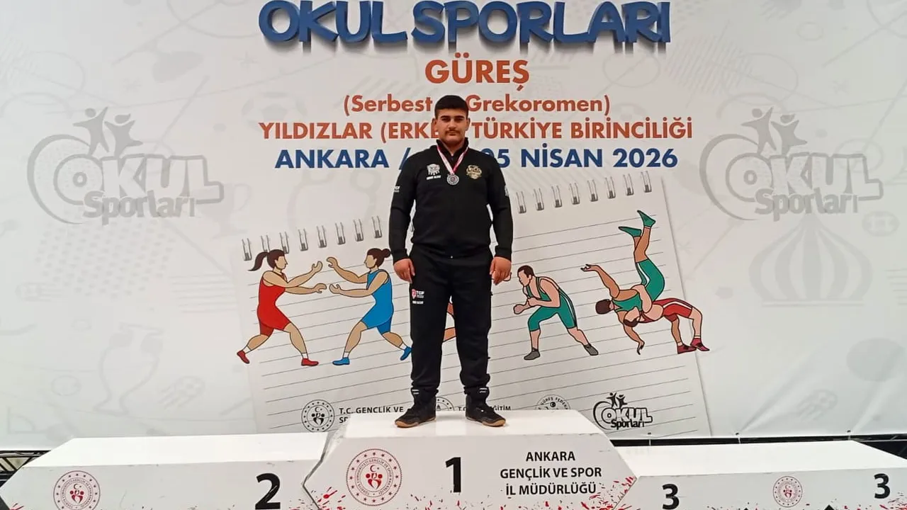 Manavgatlı güreşçi Umut Altay, Grekoromen 85 kg'de Türkiye ikincisi