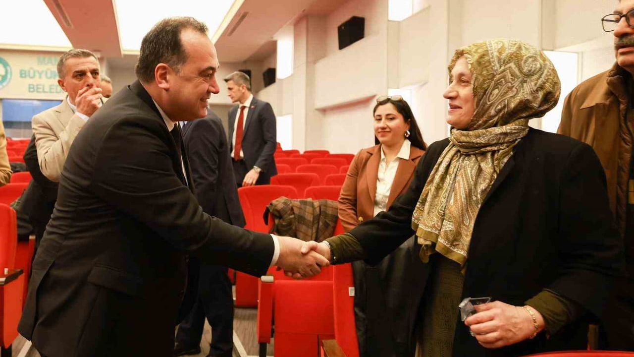 Manisa'da 5. Türkiye Kadın Belediye Başkanları Buluşması: Gülşah Durbay anıldı, kadın temsili konuşuldu