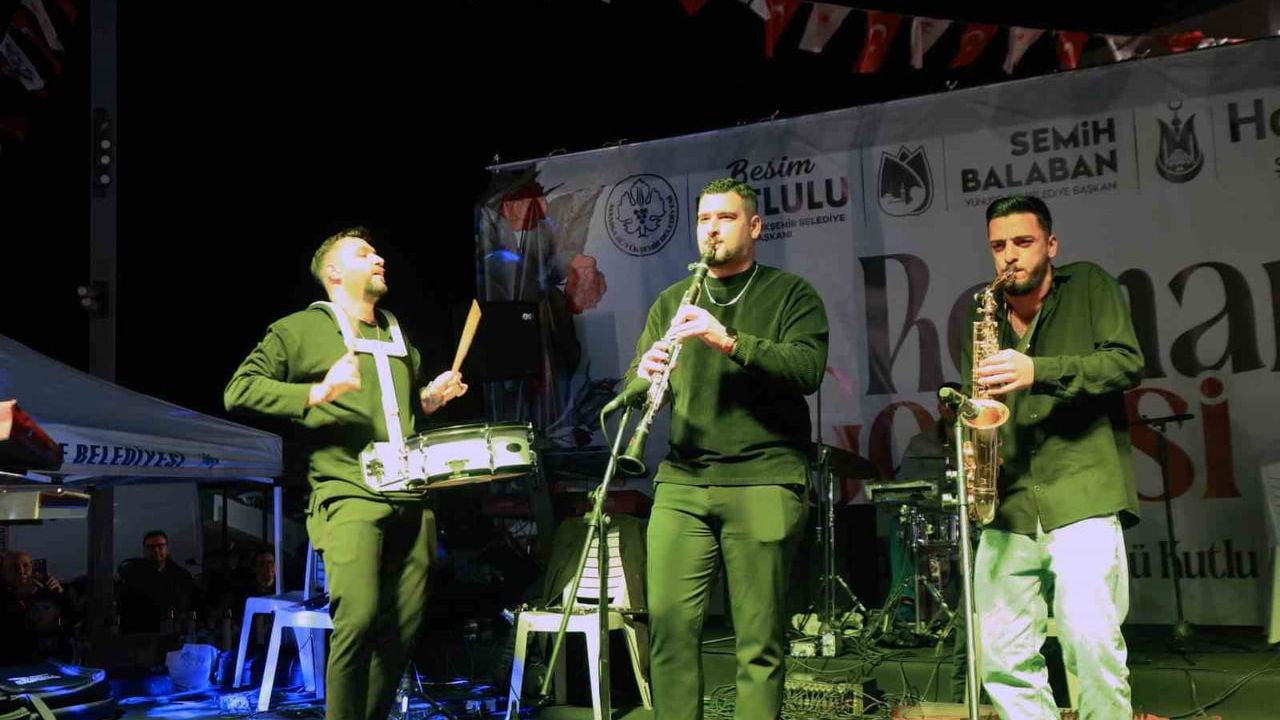 Manisa'da 8 Nisan Dünya Romanlar Günü: Yunusemre'de Romanlar Gecesi Düzenlendi