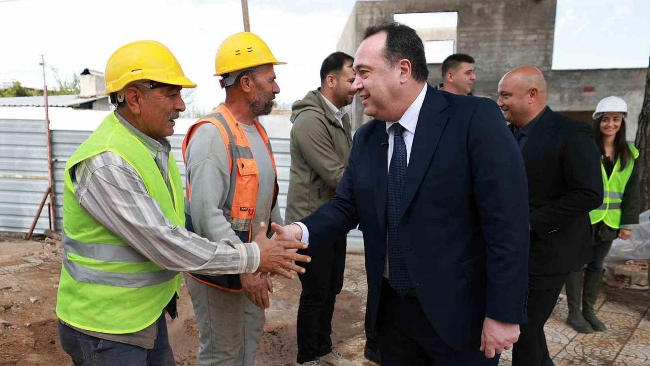 Manisa'da depremde hasar gören Tiyenli Camii'nin restorasyonuna başlandı