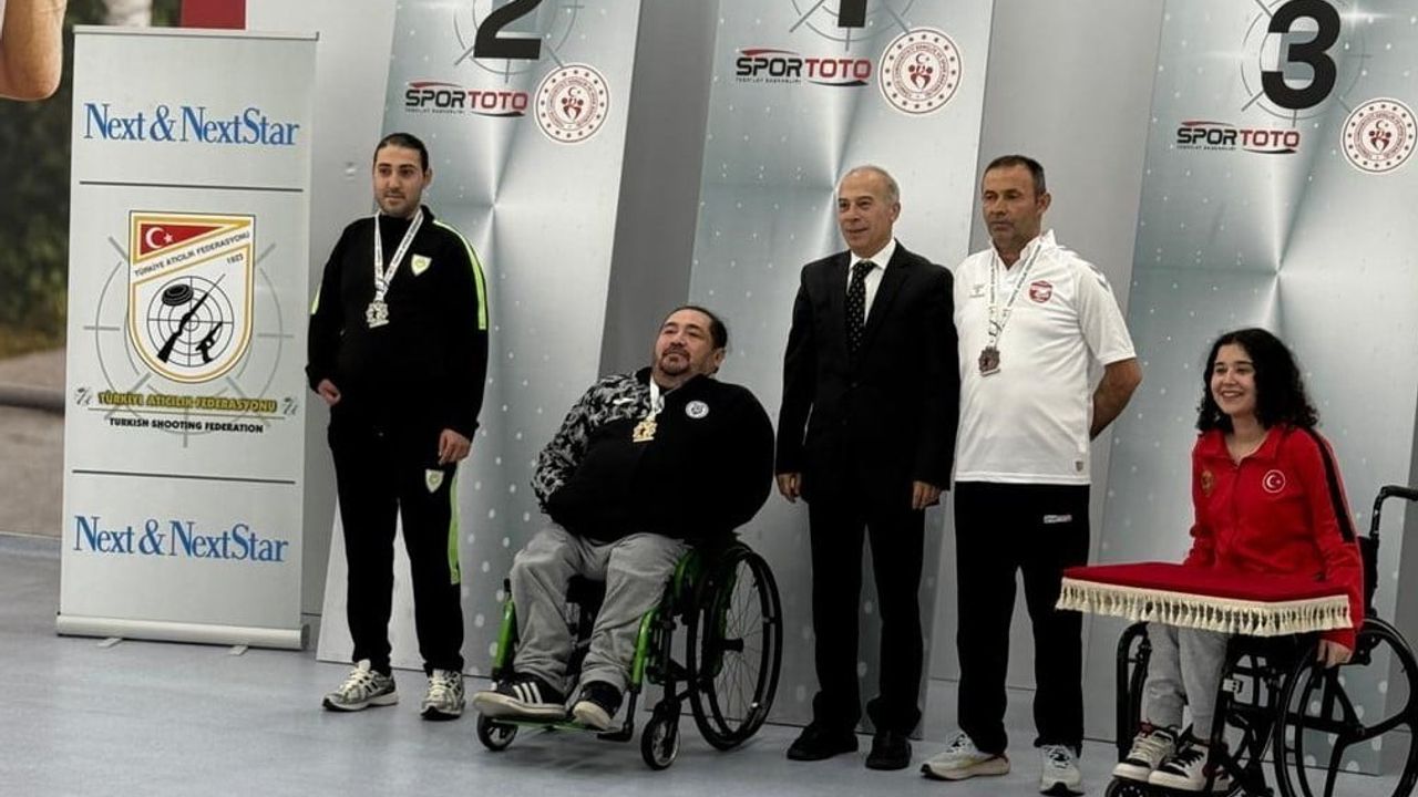 Manisalı özel sporcu Samet Akça, R4 ve R5 kategorilerinde Türkiye ikincisi