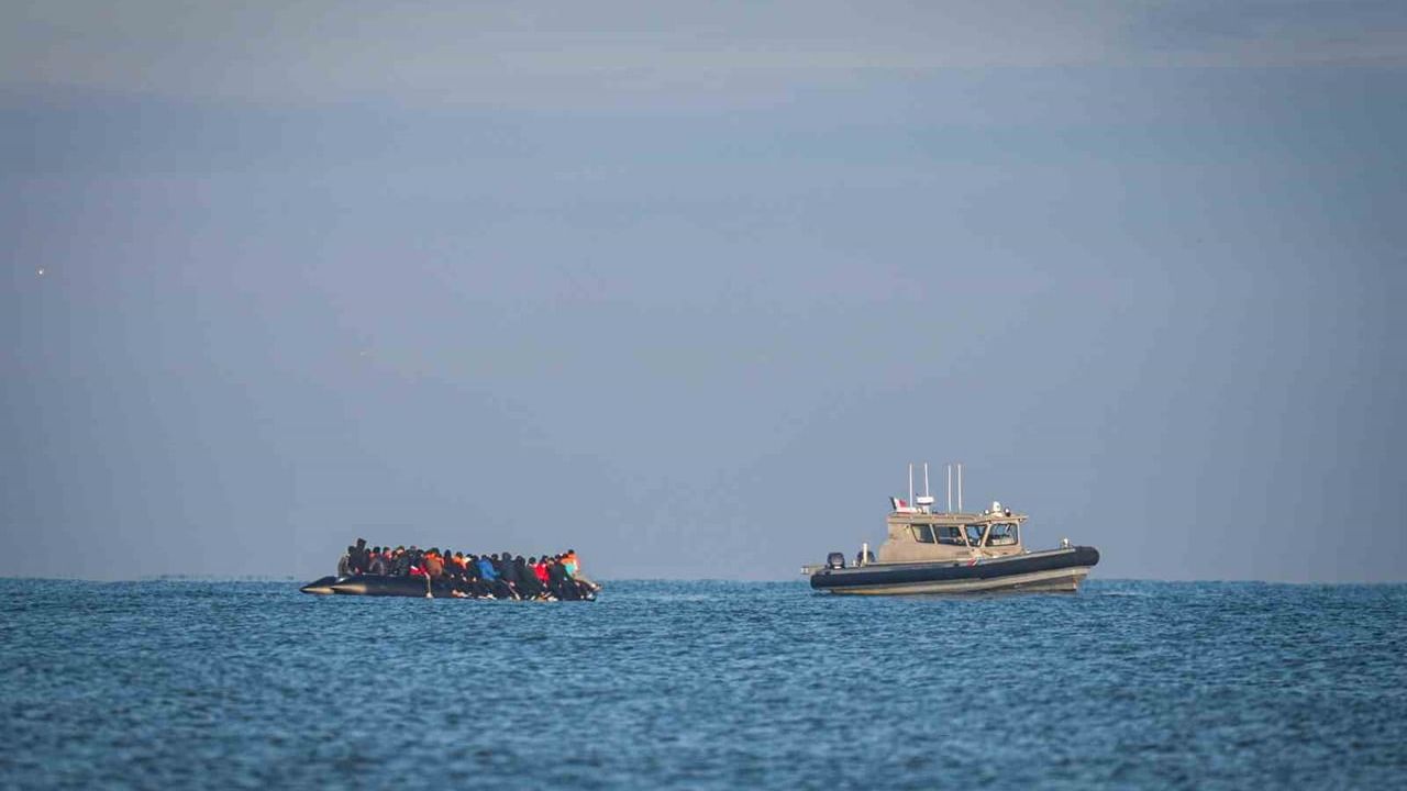 Manş Denizi'nde göçmen girişimi: Saint-Etienne-au-Mont açıklarında 4 kişi hayatını kaybetti