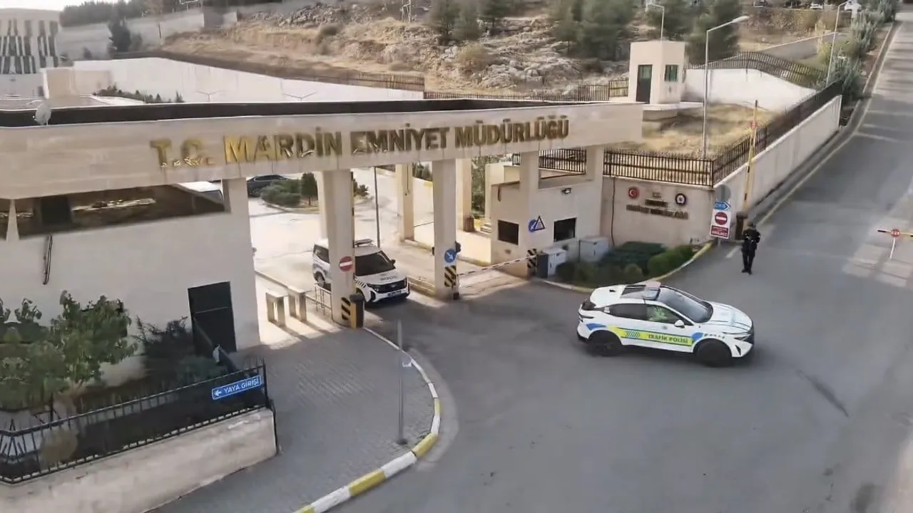 Mardin’de Huzur ve Güven Uygulaması: 2 ruhsatsız tabanca ve 15 fişek ele geçirildi