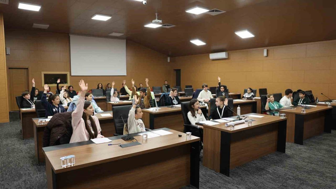 Marmaris Çocuk Meclisi 2026: Çevre, Eğitim, Spor ve Kültür Projeleri Öne Çıktı