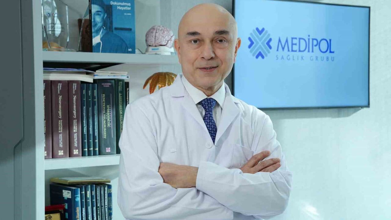Medipol’den ameliyatsız Parkinson tedavisi: Beyin pili ve MRgFUS ile yaşam kalitesi artıyor