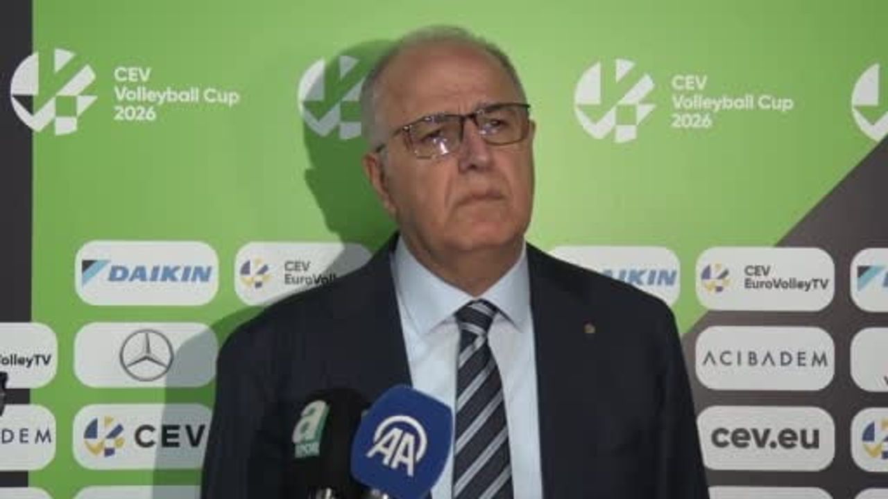 Mehmet Akif Üstündağ, Galatasaray'ın 2026 CEV Kupası zaferini kutladı