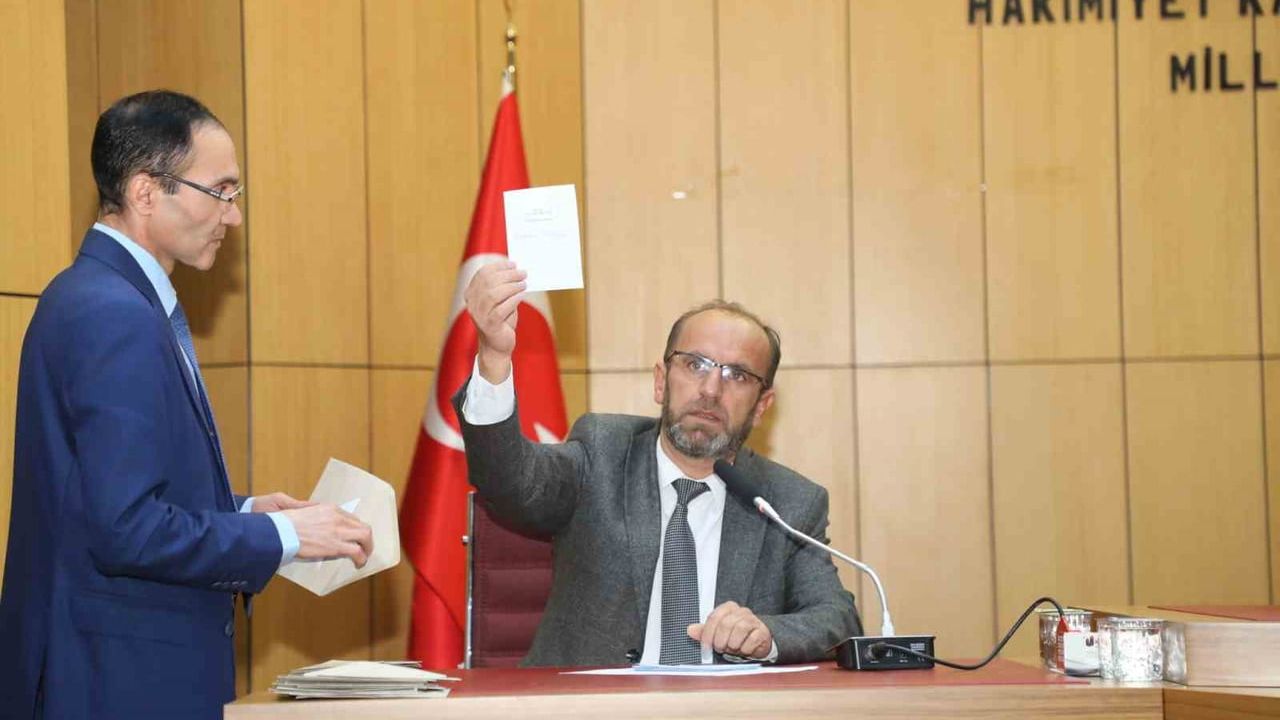 Mehmet Şarkışla yeniden Sivas İl Genel Meclisi Başkanı seçildi