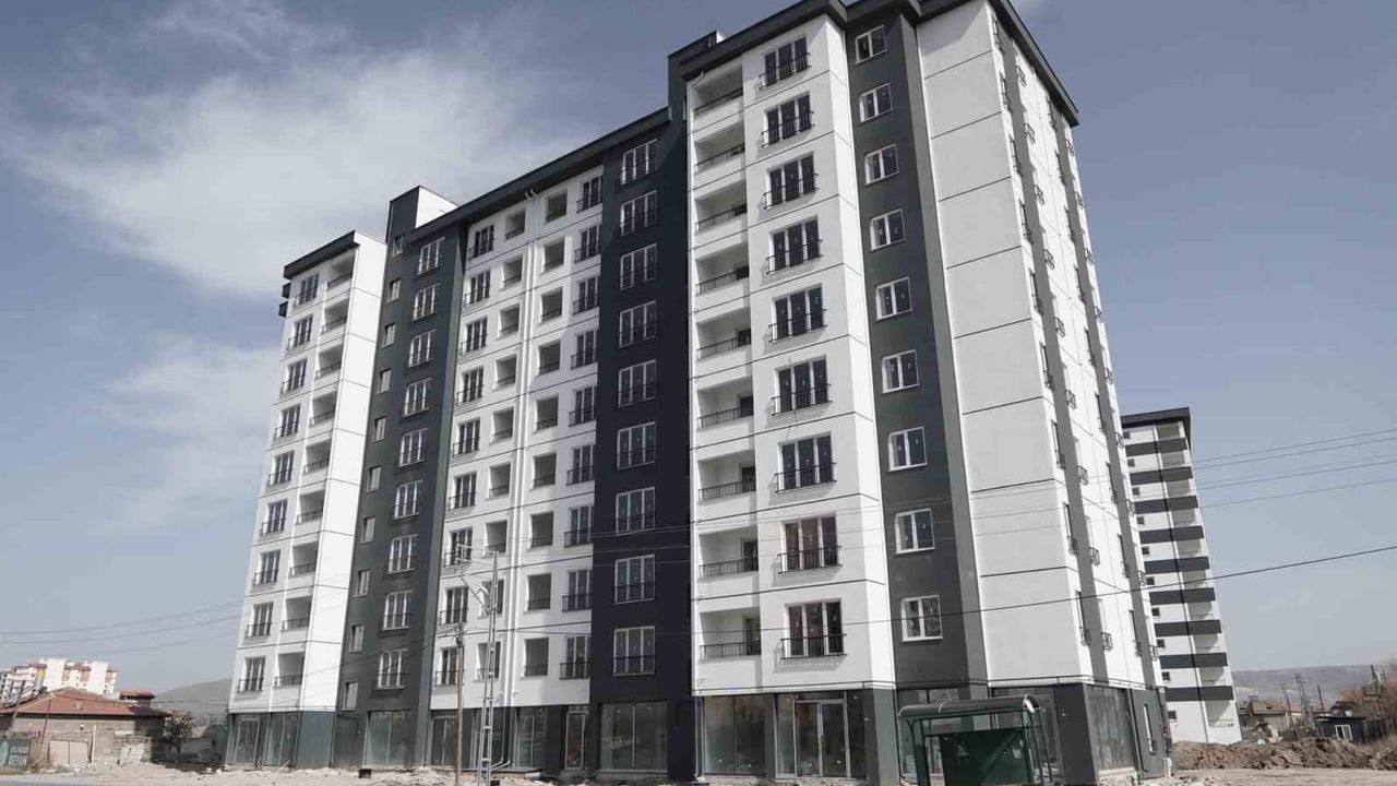 Melikgazi'de Anbar 2. Etap Kentsel Dönüşümü: 7 Blok, 223 Dairede Çalışmalar Hızlandı