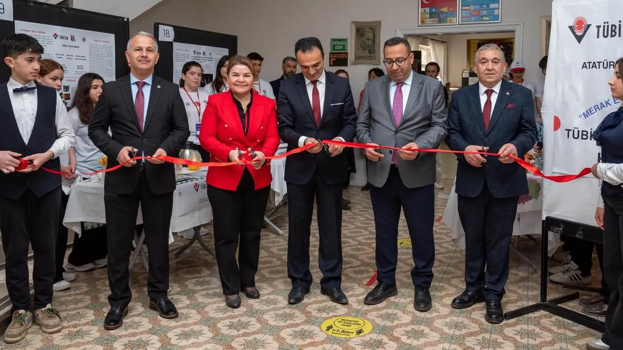 Menteşe Atatürk Turizm MTAL’de 4006-A Bilim Fuarı: 19 Proje Sergilendi