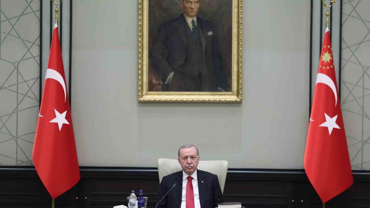 MGK Bildirisi: Terörün gündemden geri dönmemek üzere çıkarılacağı vurgulandı