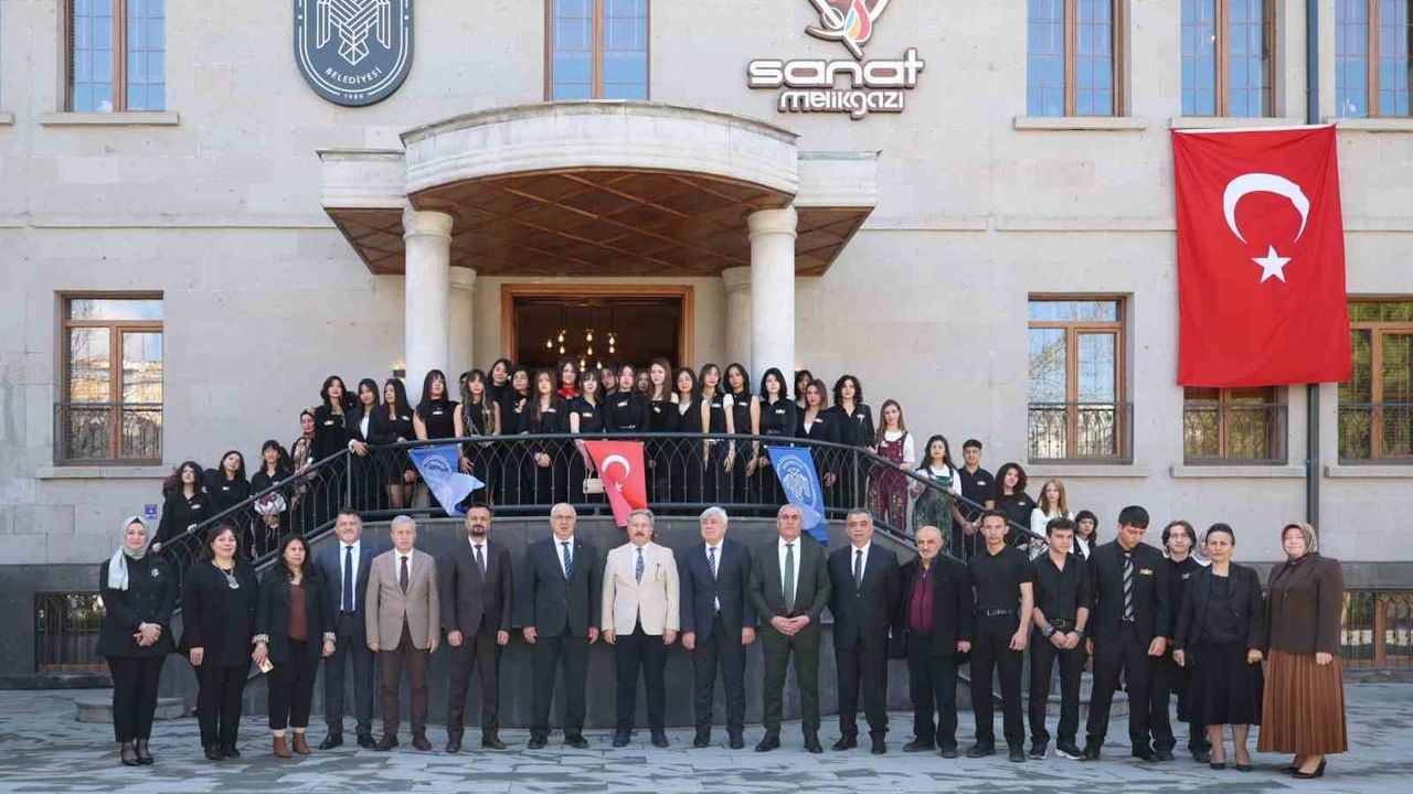 Mimar Sinan Melikgazi'de sanatla anıldı: Resim sergisi ve atölye Sanat Melikgazi'de