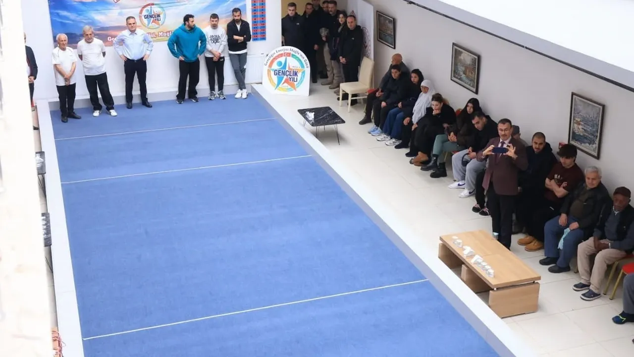Muğla'da Bocce Turnuvası: Huzurevi Sakinleri ile Gençler 'Muğla Gençlik Yılı' Etkinliğinde Buluştu