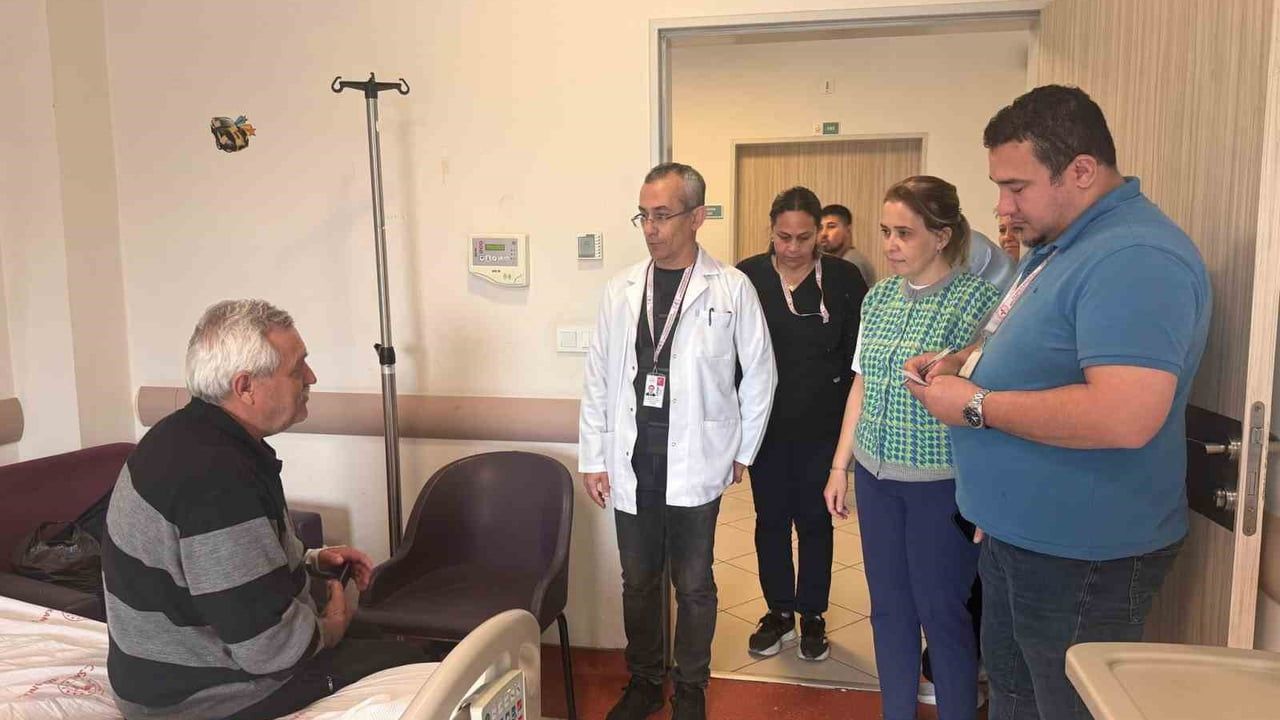 Muğla Köyceğiz Devlet Hastanesi'nde Başhekim Op. Dr. Süreyya Kolcuoğlu, Hastaların Taleplerini Dinledi