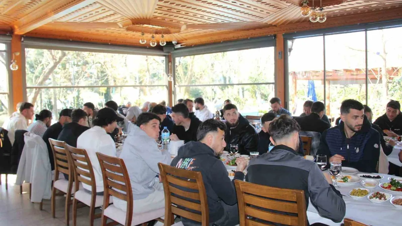 Muğlaspor, Karaman Deplasmanı Öncesi Moral Kahvaltısı ile Motive Oldu