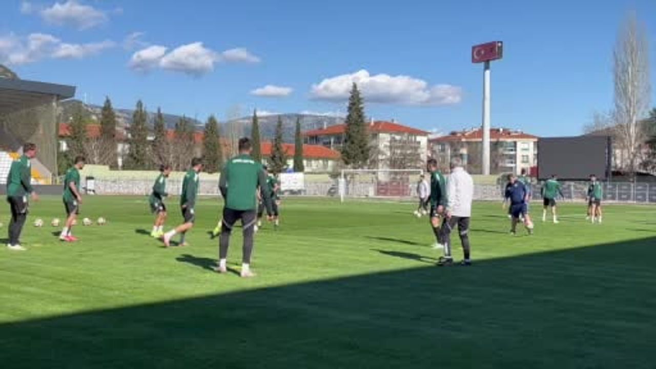 Muğlaspor Teknik Direktörü Mustafa Sarıgül: "Özlediğimiz oyunla Muğla'ya şampiyonluğu getireceğiz"