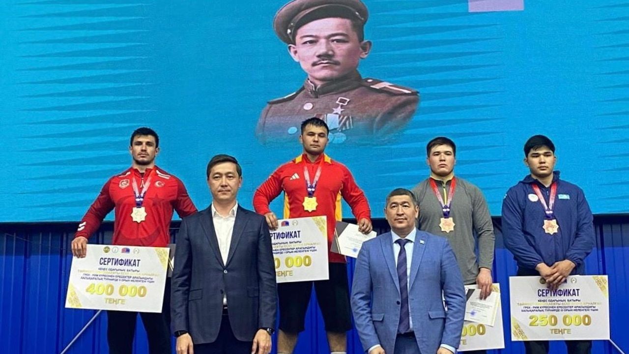 Muhittin Emre Helvacı, Kızılorda'da Gümüş Madalya Kazandı