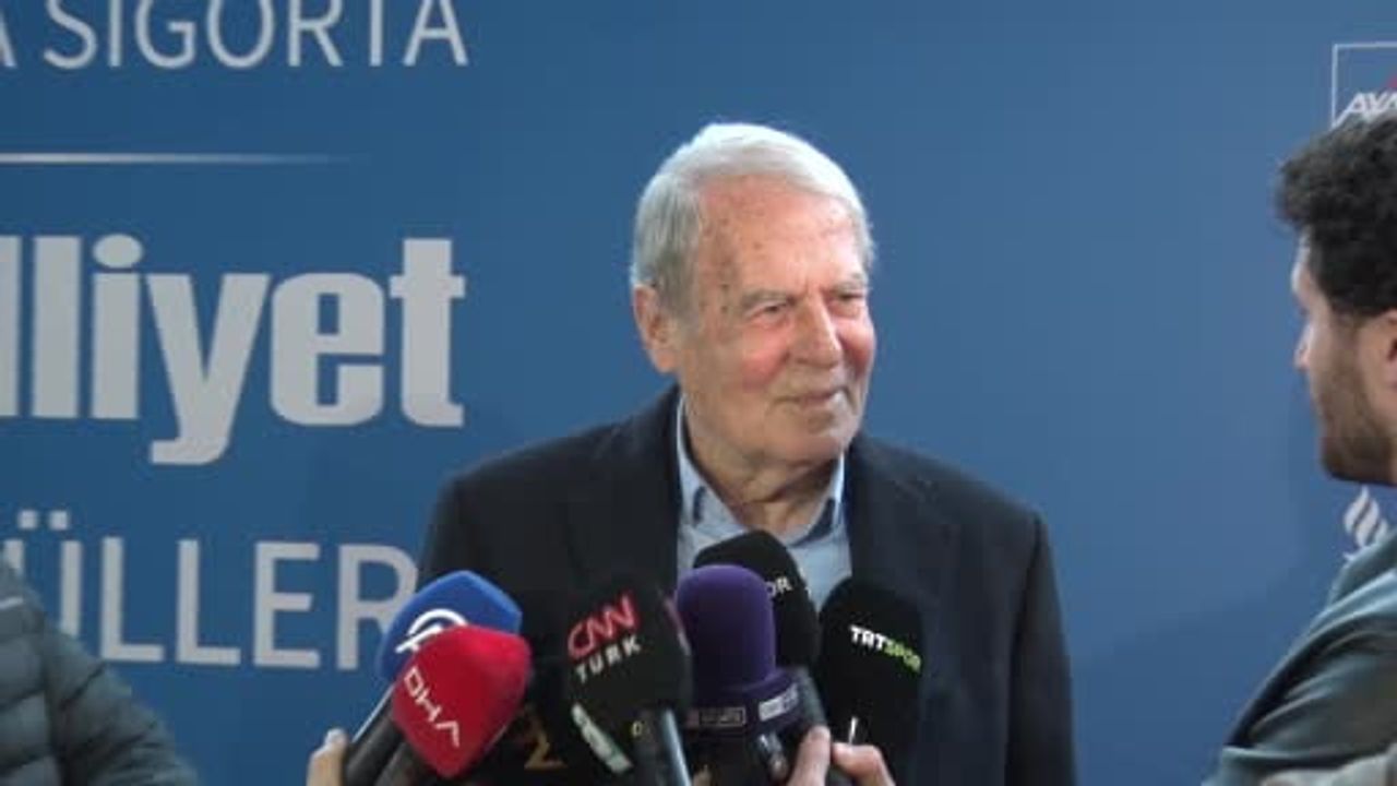 Mustafa Denizli: "Bu milli takım bize büyük umutlar veriyor"