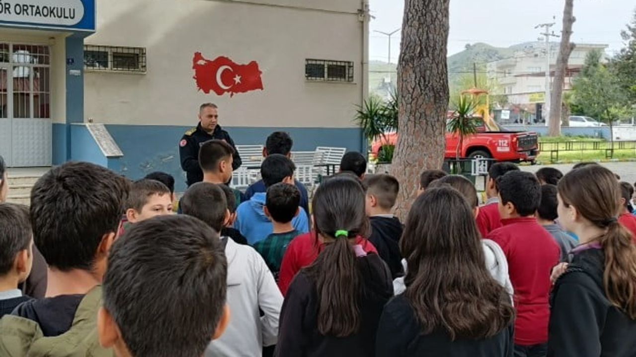 Nazilli’de Şehit Celal Güngör Ortaokulu’nda Öğrencilere Yangın Bilinci Eğitimi