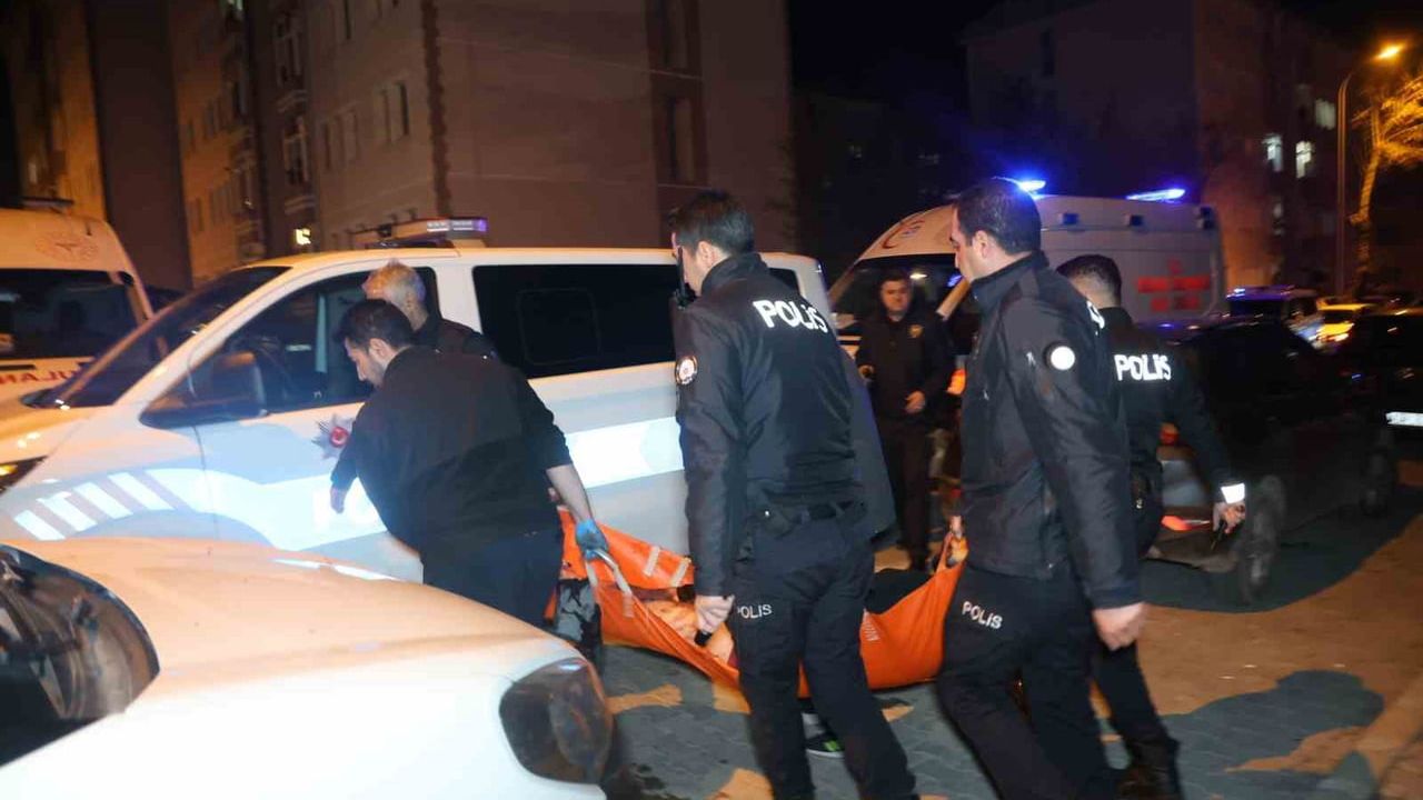 Nevşehir'de park lambası tartışması kavgaya dönüştü; 3 kişi bıçakla yaralandı