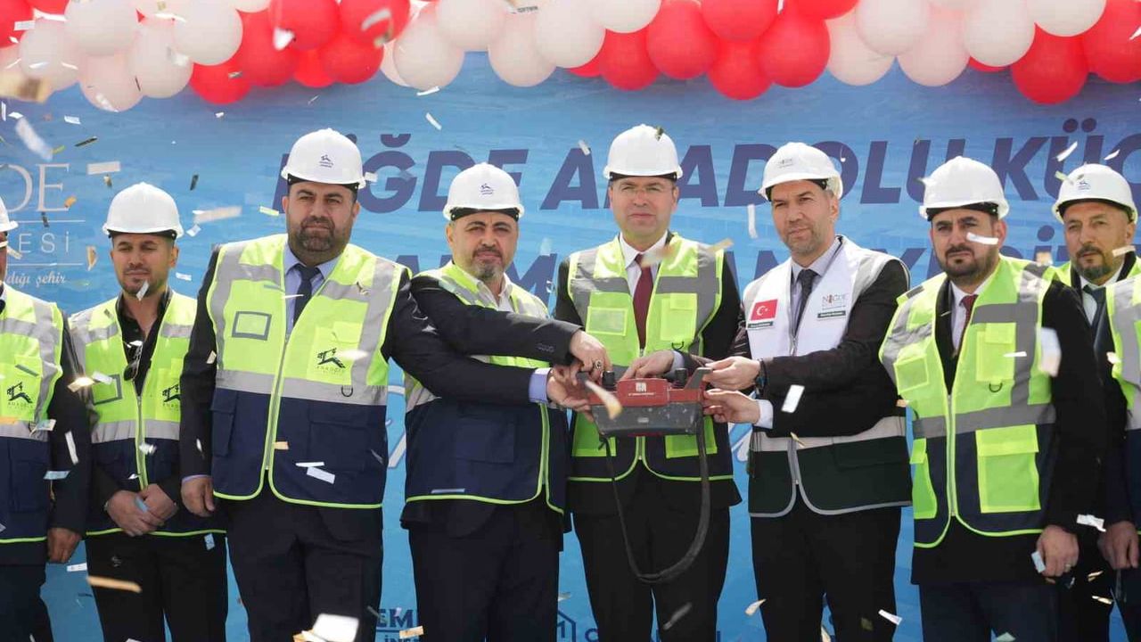 Niğde'de Anadolu Küçük Karma Sanayi Sitesi'nin temeli atıldı