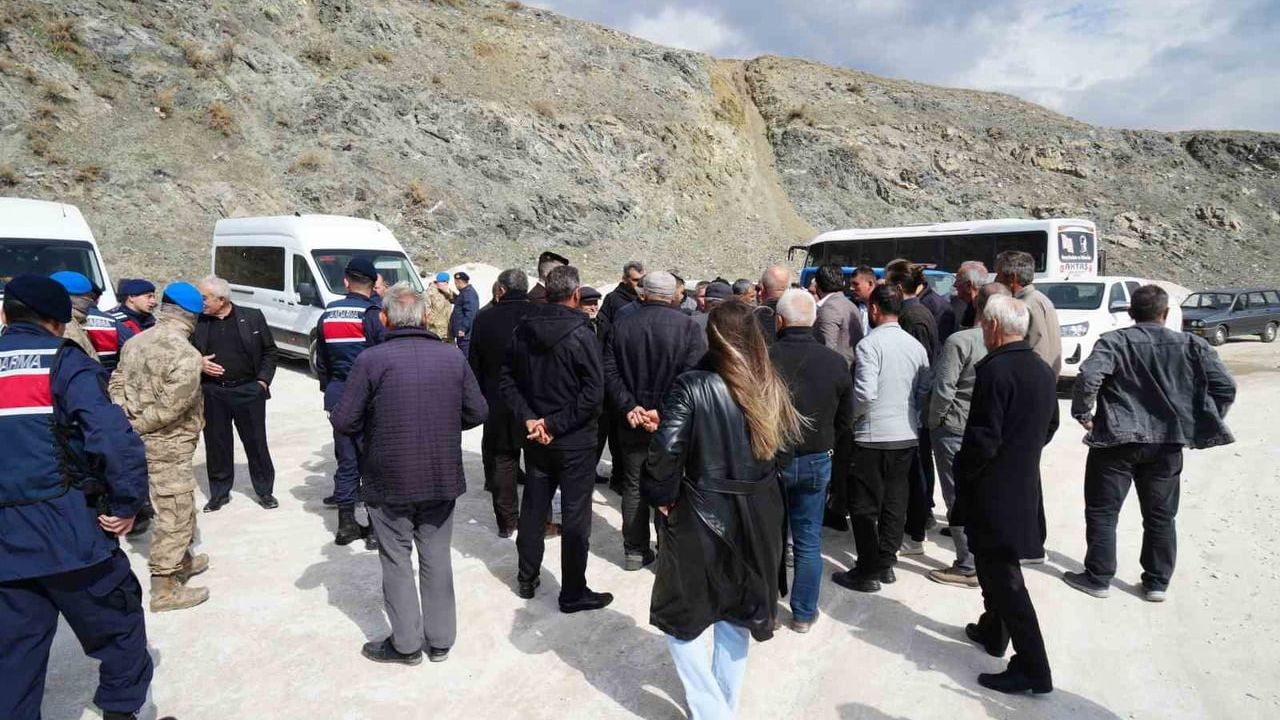 Niğde'de Çamlık'taki kamp projesi iki belde arasındaki idari sınır anlaşmazlığını yeniden gündeme taşıdı